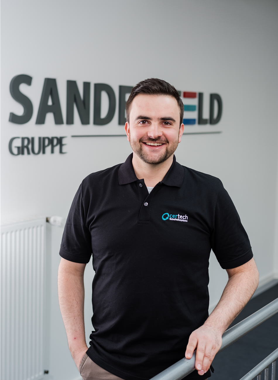 Thomas Waldecker Thomas Waldecker