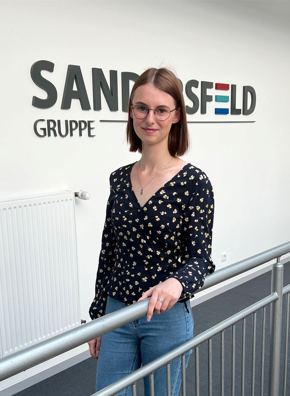 Esther Reuter Esther Reuter